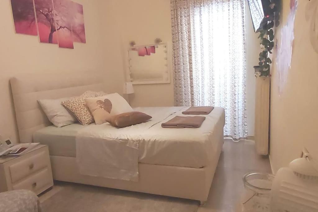 Theano'S Cozy & Quiet Lux Central Flat - Wifi & Full Amenities Pátra Kültér fotó