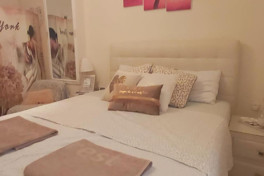 Theano'S Cozy & Quiet Lux Central Flat - Wifi & Full Amenities Pátra Kültér fotó