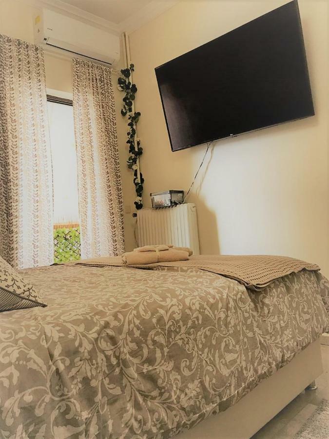 Theano'S Cozy & Quiet Lux Central Flat - Wifi & Full Amenities Pátra Kültér fotó